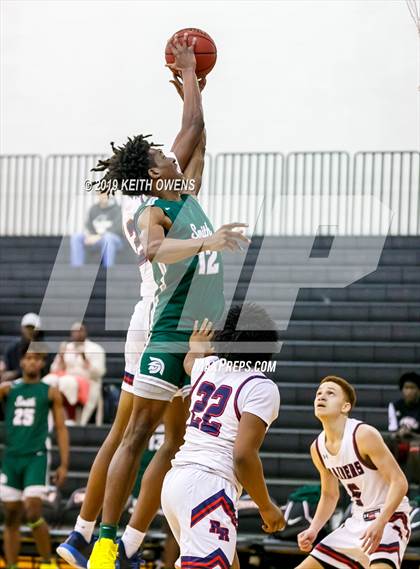 Thumbnail 1 in Newman Smith vs Ryan (CFB Classic) photogallery.