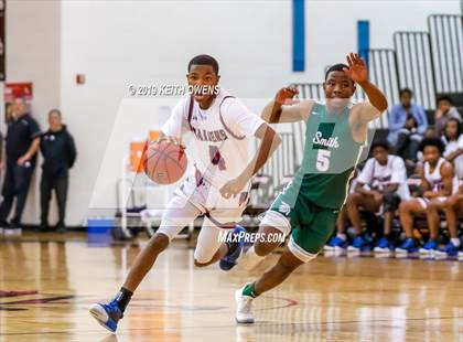 Thumbnail 3 in Newman Smith vs Ryan (CFB Classic) photogallery.