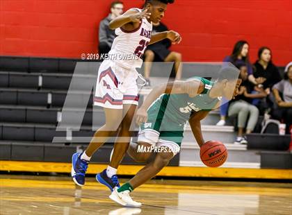 Thumbnail 1 in Newman Smith vs Ryan (CFB Classic) photogallery.