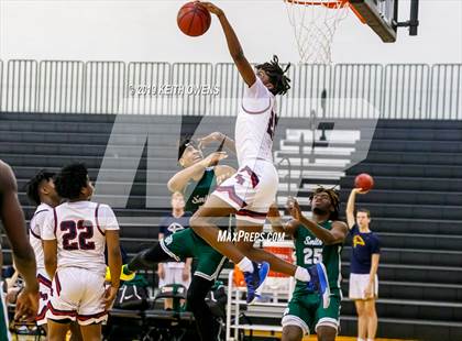 Thumbnail 3 in Newman Smith vs Ryan (CFB Classic) photogallery.