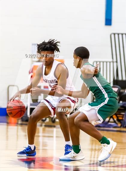 Thumbnail 2 in Newman Smith vs Ryan (CFB Classic) photogallery.