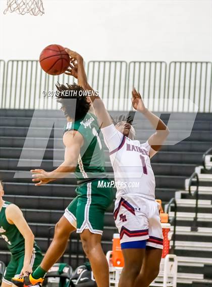 Thumbnail 2 in Newman Smith vs Ryan (CFB Classic) photogallery.