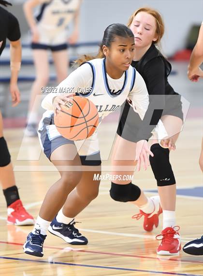 Thumbnail 1 in Carondelet vs. Centennial (Nike Tournament of Champions) - John Anderson Division Championship photogallery.