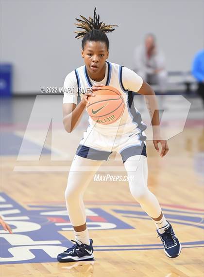 Thumbnail 3 in Carondelet vs. Centennial (Nike Tournament of Champions) - John Anderson Division Championship photogallery.