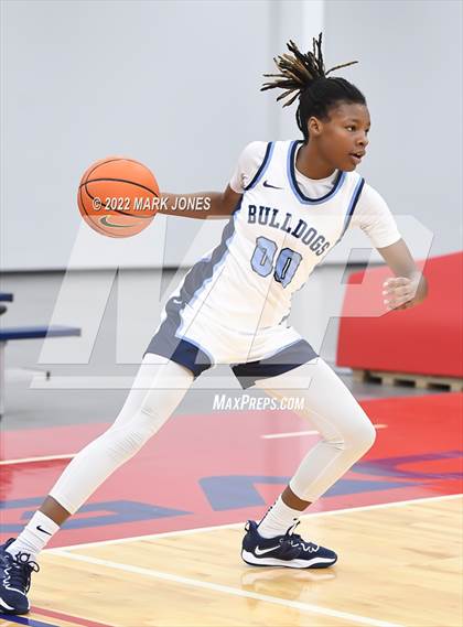 Thumbnail 2 in Carondelet vs. Centennial (Nike Tournament of Champions) - John Anderson Division Championship photogallery.