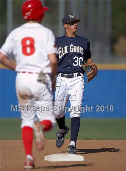 Thumbnail 3 in Jesuit vs. Elk Grove (CIF SJS D1 Playoffs) photogallery.