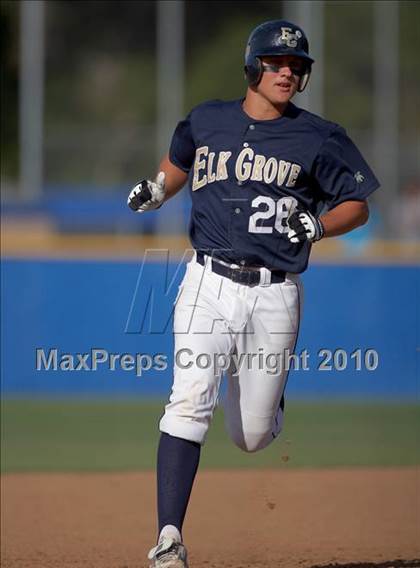 Thumbnail 2 in Jesuit vs. Elk Grove (CIF SJS D1 Playoffs) photogallery.