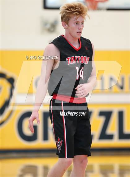 Thumbnail 2 in San Clemente @ Savanna (Godinez Grizzly Invitational) photogallery.