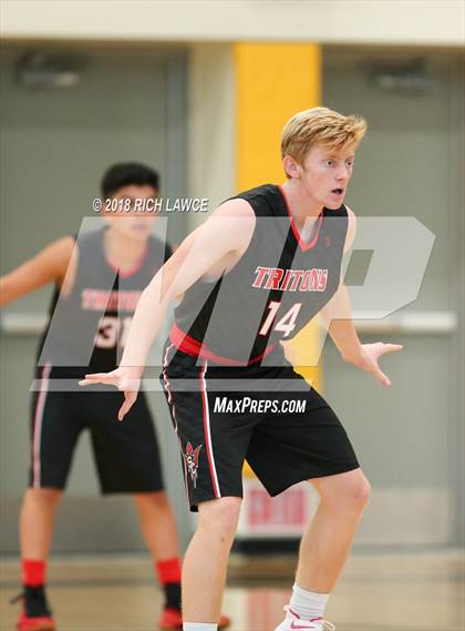 Thumbnail 3 in San Clemente @ Savanna (Godinez Grizzly Invitational) photogallery.