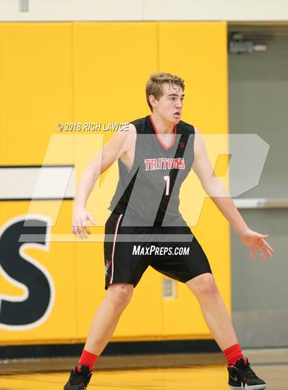 Thumbnail 1 in San Clemente @ Savanna (Godinez Grizzly Invitational) photogallery.
