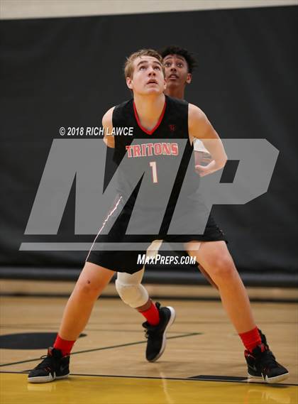 Thumbnail 3 in San Clemente @ Savanna (Godinez Grizzly Invitational) photogallery.
