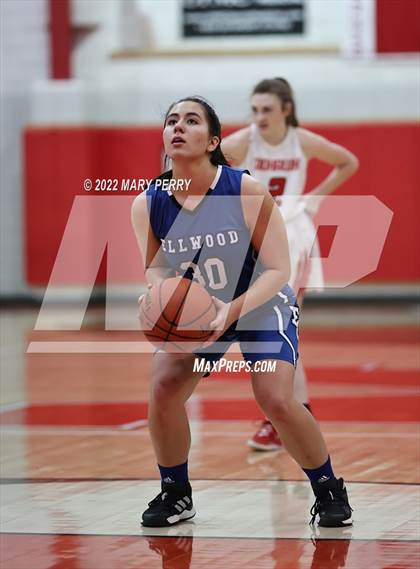 Thumbnail 1 in Lincoln vs Mohawk photogallery.