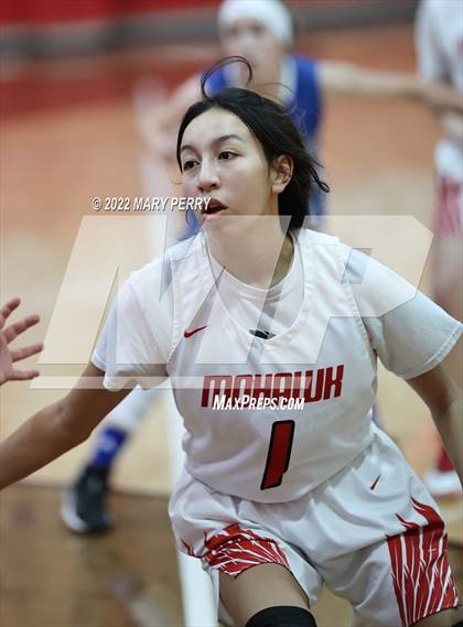 Thumbnail 1 in Lincoln vs Mohawk photogallery.