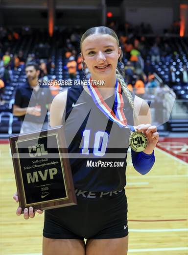 Nocona @ Leon (UIL 2A D1 Volleyball Final Medal Ceremony)