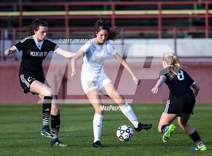 Thumbnail 3 in Mountain View vs. Archbishop Mitty (CIF CCS Open Division Final) photogallery.
