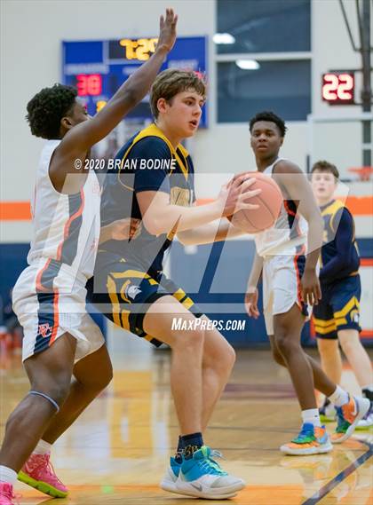 Thumbnail 3 in Bainbridge @ Eastside Catholic photogallery.