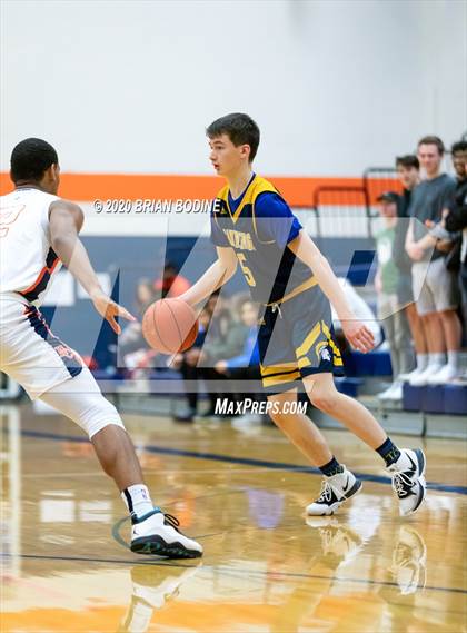 Thumbnail 2 in Bainbridge @ Eastside Catholic photogallery.