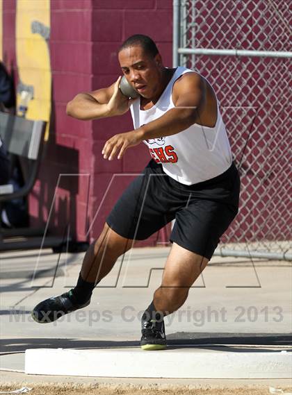 Thumbnail 2 in Arcadia Invitational (Shot Put) photogallery.