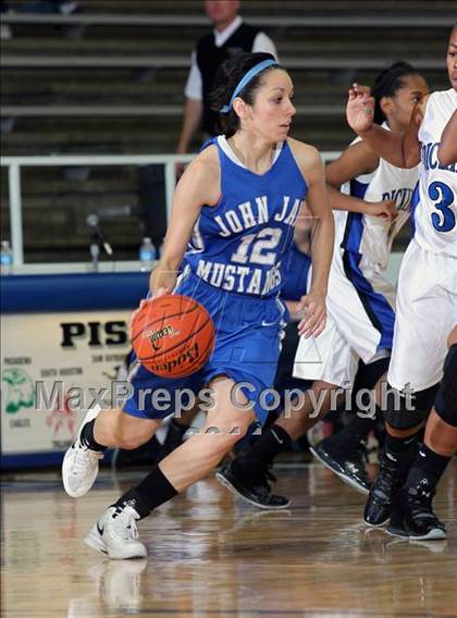 Thumbnail 3 in Jay vs. Dickinson (McDonald's Texas Invitational)  photogallery.