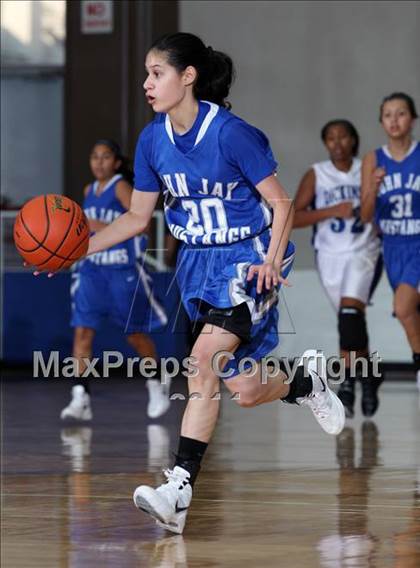 Thumbnail 2 in Jay vs. Dickinson (McDonald's Texas Invitational)  photogallery.