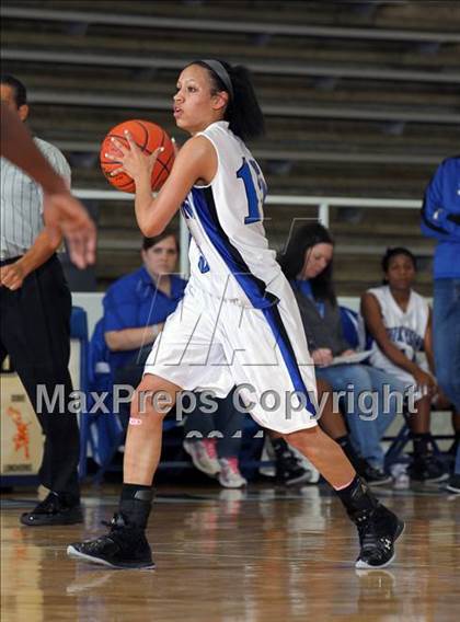 Thumbnail 3 in Jay vs. Dickinson (McDonald's Texas Invitational)  photogallery.