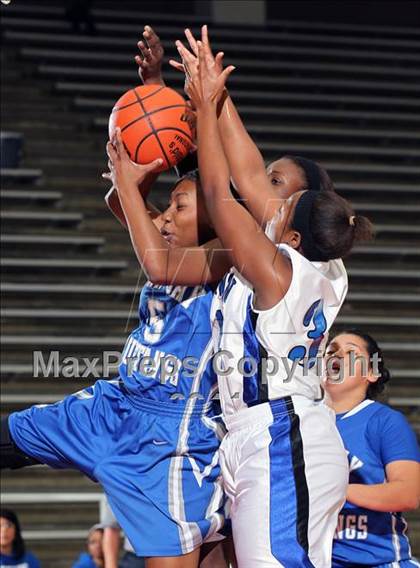 Thumbnail 2 in Jay vs. Dickinson (McDonald's Texas Invitational)  photogallery.