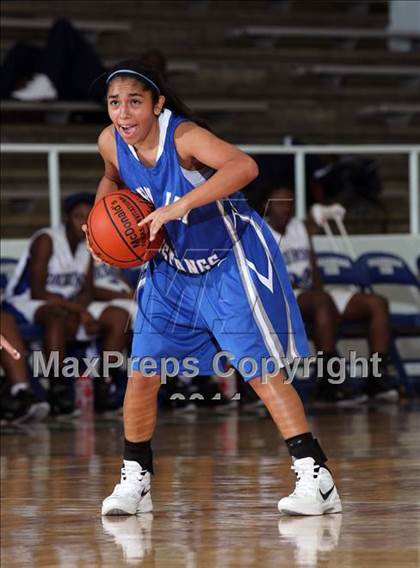 Thumbnail 3 in Jay vs. Dickinson (McDonald's Texas Invitational)  photogallery.