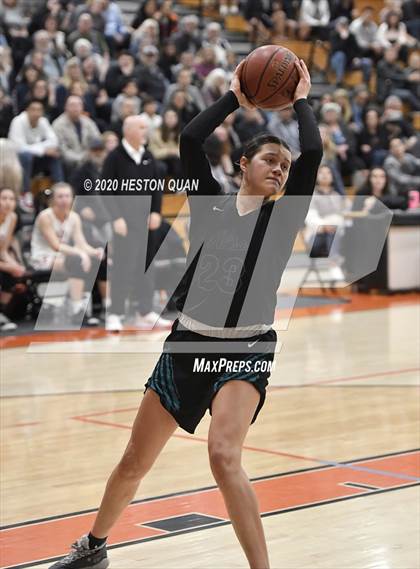Thumbnail 3 in Huntington Beach vs. Aliso Niguel (CIF-SS D1 Playoff) photogallery.