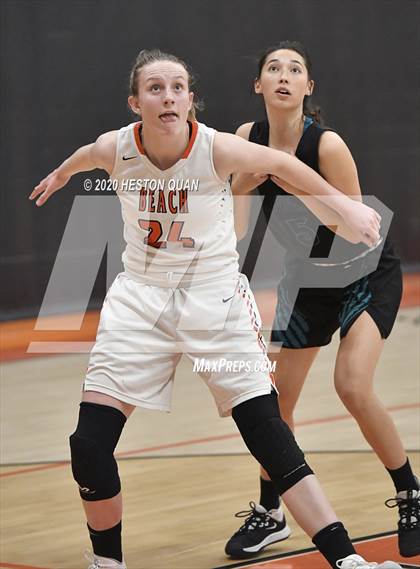 Thumbnail 1 in Huntington Beach vs. Aliso Niguel (CIF-SS D1 Playoff) photogallery.