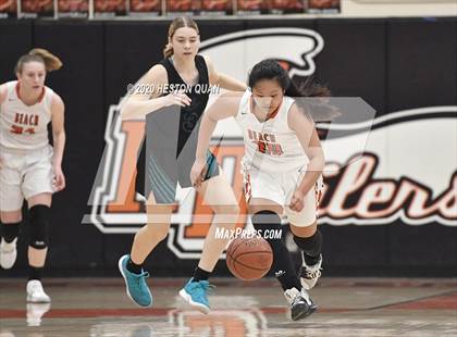 Thumbnail 3 in Huntington Beach vs. Aliso Niguel (CIF-SS D1 Playoff) photogallery.
