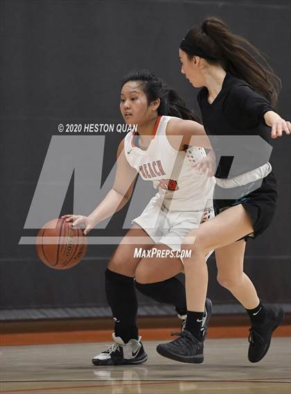 Thumbnail 2 in Huntington Beach vs. Aliso Niguel (CIF-SS D1 Playoff) photogallery.