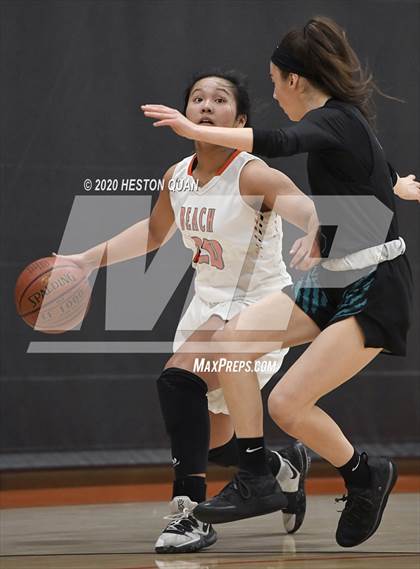 Thumbnail 3 in Huntington Beach vs. Aliso Niguel (CIF-SS D1 Playoff) photogallery.
