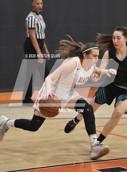 Thumbnail 2 in Huntington Beach vs. Aliso Niguel (CIF-SS D1 Playoff) photogallery.
