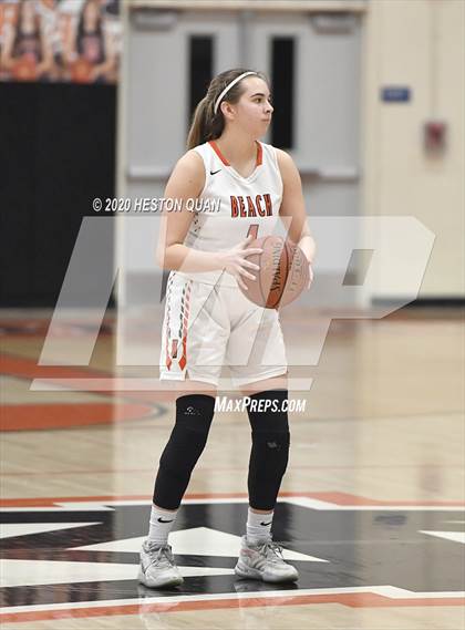 Thumbnail 2 in Huntington Beach vs. Aliso Niguel (CIF-SS D1 Playoff) photogallery.