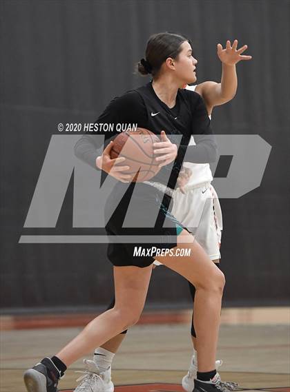 Thumbnail 3 in Huntington Beach vs. Aliso Niguel (CIF-SS D1 Playoff) photogallery.