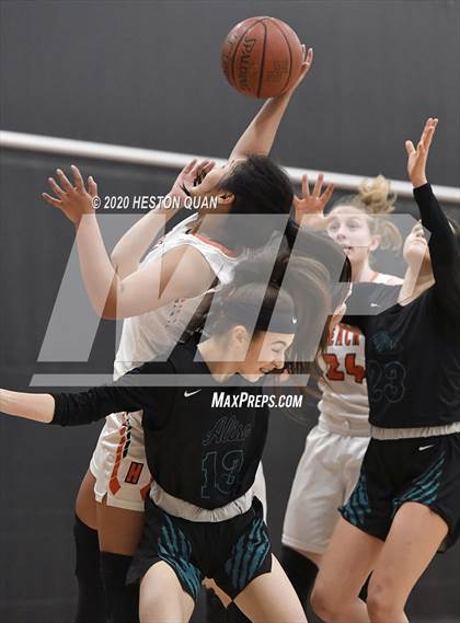 Thumbnail 3 in Huntington Beach vs. Aliso Niguel (CIF-SS D1 Playoff) photogallery.