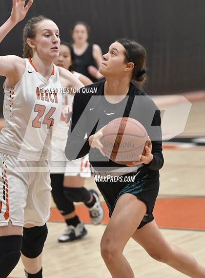 Thumbnail 2 in Huntington Beach vs. Aliso Niguel (CIF-SS D1 Playoff) photogallery.