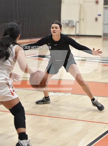 Thumbnail 1 in Huntington Beach vs. Aliso Niguel (CIF-SS D1 Playoff) photogallery.