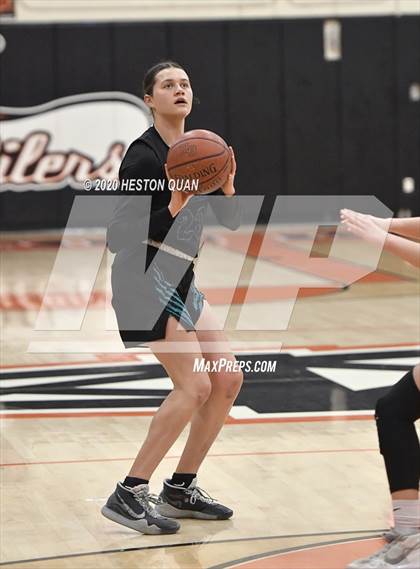 Thumbnail 1 in Huntington Beach vs. Aliso Niguel (CIF-SS D1 Playoff) photogallery.