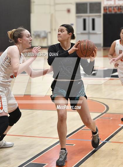 Thumbnail 3 in Huntington Beach vs. Aliso Niguel (CIF-SS D1 Playoff) photogallery.