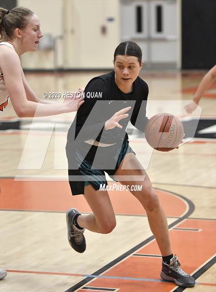 Thumbnail 1 in Huntington Beach vs. Aliso Niguel (CIF-SS D1 Playoff) photogallery.