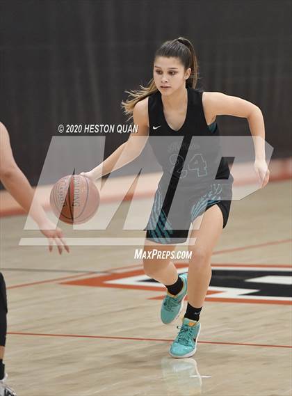 Thumbnail 2 in Huntington Beach vs. Aliso Niguel (CIF-SS D1 Playoff) photogallery.