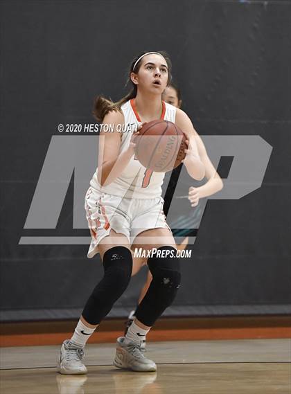 Thumbnail 2 in Huntington Beach vs. Aliso Niguel (CIF-SS D1 Playoff) photogallery.
