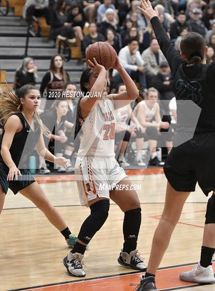Thumbnail 1 in Huntington Beach vs. Aliso Niguel (CIF-SS D1 Playoff) photogallery.