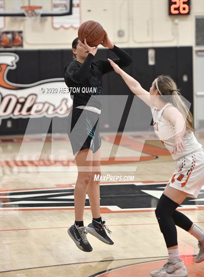 Thumbnail 3 in Huntington Beach vs. Aliso Niguel (CIF-SS D1 Playoff) photogallery.