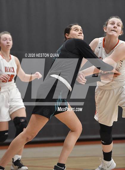 Thumbnail 3 in Huntington Beach vs. Aliso Niguel (CIF-SS D1 Playoff) photogallery.