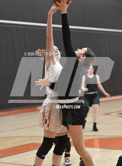 Thumbnail 1 in Huntington Beach vs. Aliso Niguel (CIF-SS D1 Playoff) photogallery.