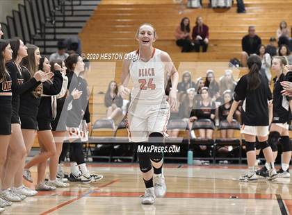 Thumbnail 2 in Huntington Beach vs. Aliso Niguel (CIF-SS D1 Playoff) photogallery.