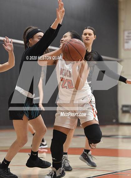 Thumbnail 3 in Huntington Beach vs. Aliso Niguel (CIF-SS D1 Playoff) photogallery.