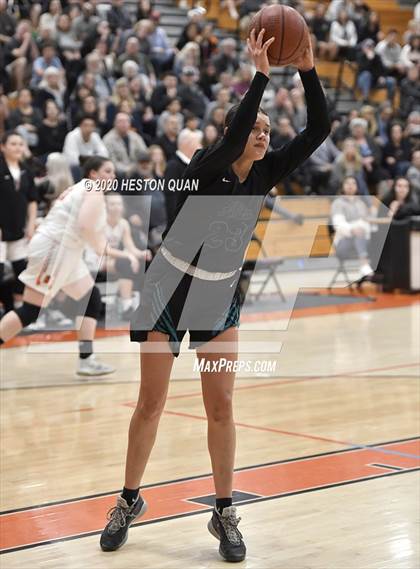 Thumbnail 2 in Huntington Beach vs. Aliso Niguel (CIF-SS D1 Playoff) photogallery.